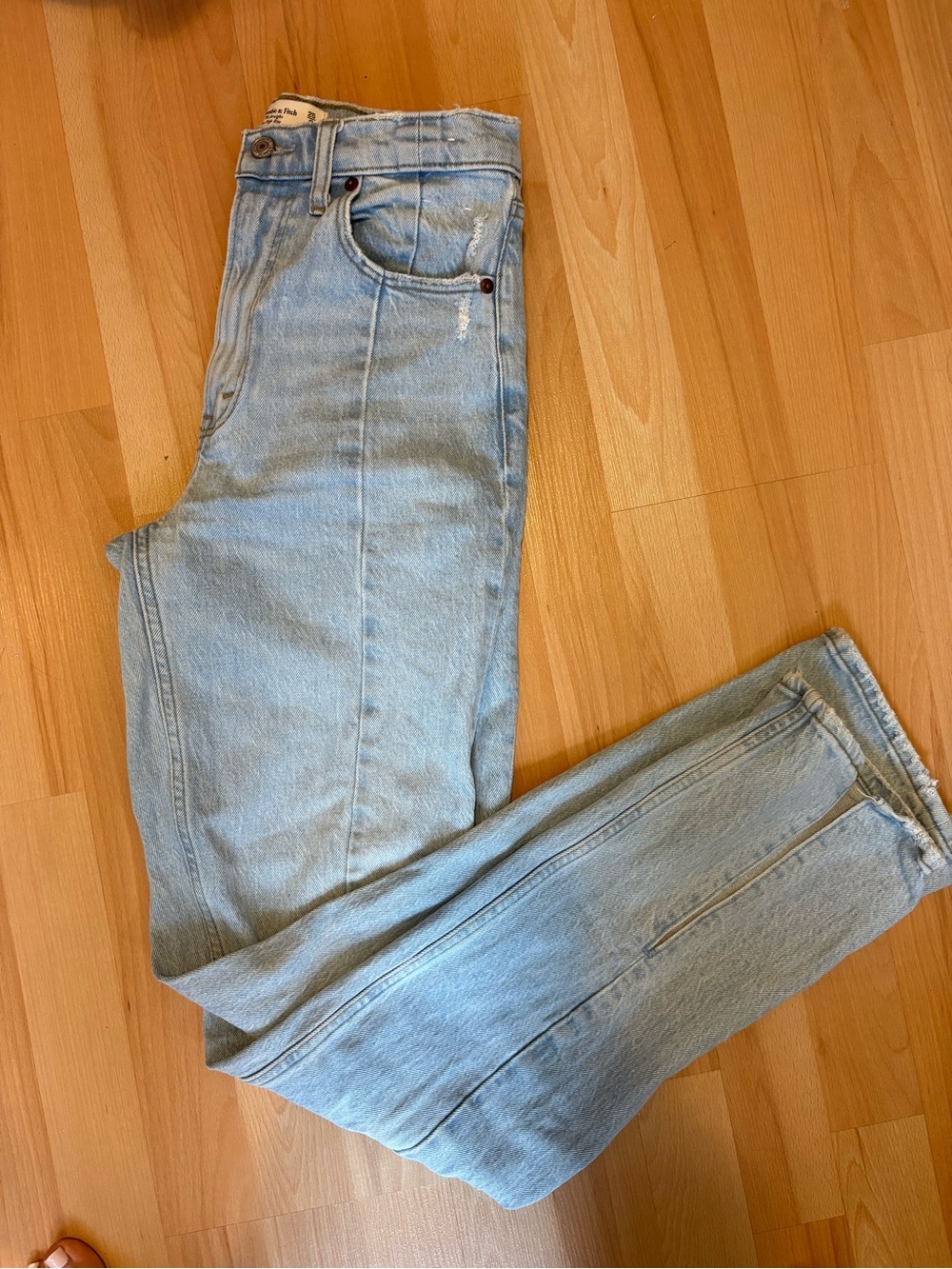 Light Blue Straight-Leg Jeans with slit